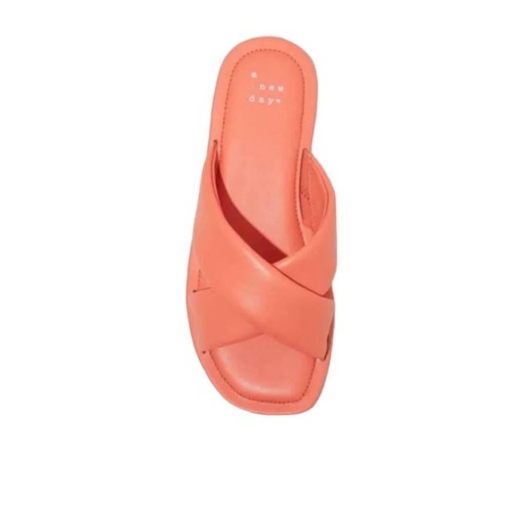 A New Day Coral Daisy Sandals Size 6,5